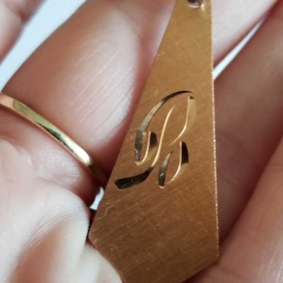 Relisted -Vintage letter B pendant copper silver tone engraved alphabet - Picture 9 of 11